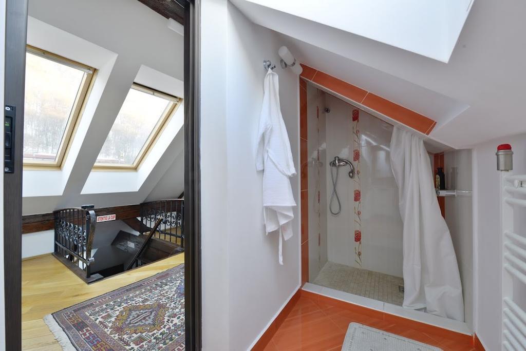 Kronhaus Braşov Oda fotoğraf
